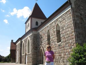 Kościół romański w Kowalowie
