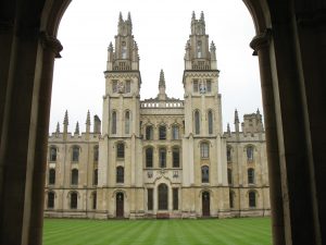 College w Oxford