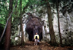 Jaskinia pod zamkiem w Ostrężniku
