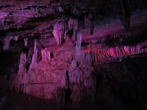 Jaskinia stalaktytowa w Rezerwacie Sataplia