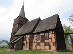 Kościół Nawiedzenia NMP - szachulcowy-drewniano-murowany w Klępsku
