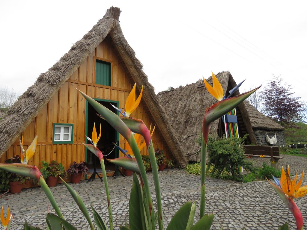 Tradycyjne domy w Parque Temático da Madeira